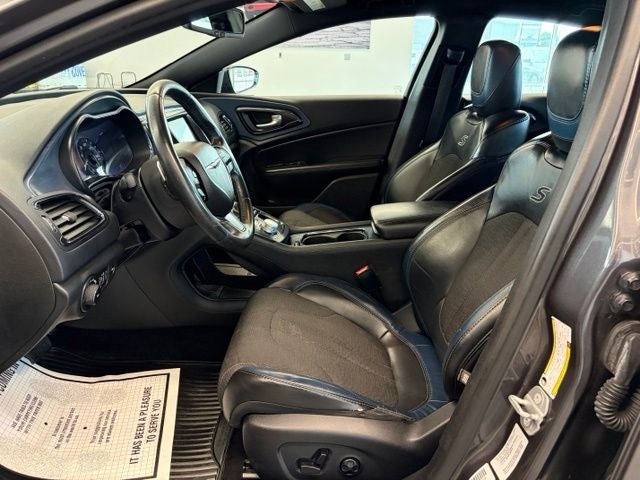 2015 Chrysler 200 S
