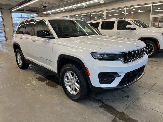 2024 Jeep Grand Cherokee Laredo 4x4