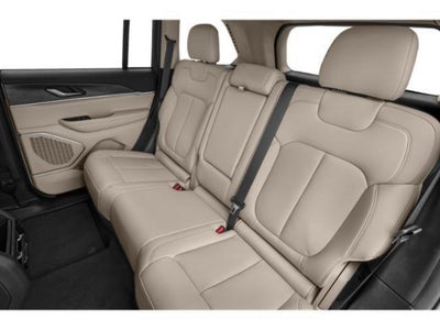 2025 Jeep Grand Cherokee Laredo X 4x4