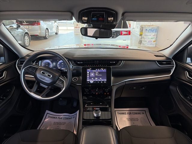 2023 Jeep Grand Cherokee Laredo 4x4