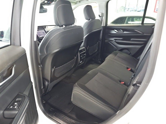 2023 Jeep Grand Cherokee Laredo 4x4