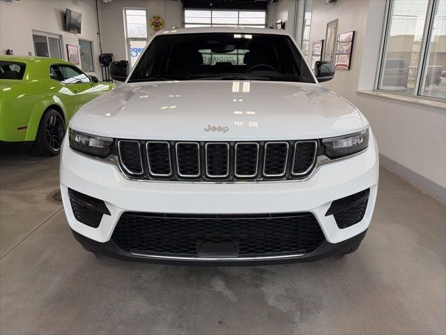 2024 Jeep Grand Cherokee Laredo X 4x4
