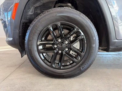 2024 Jeep Grand Cherokee L Laredo X 4x4