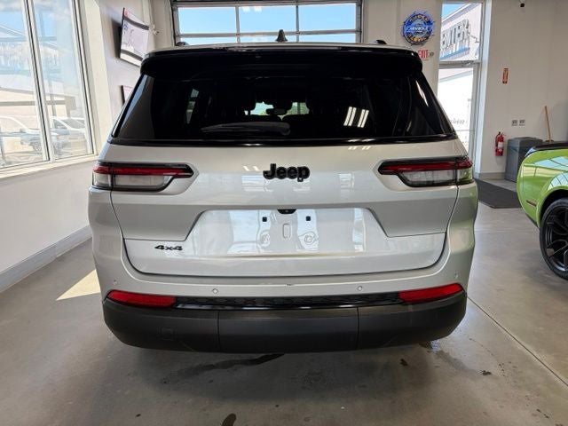 2023 Jeep Grand Cherokee L Altitude 4x4