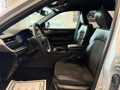 2023 Jeep Grand Cherokee L Altitude 4x4