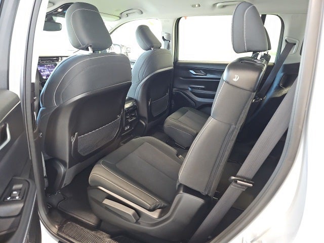 2023 Jeep Grand Cherokee L Laredo 4x4