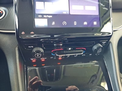 2023 Jeep Grand Cherokee L Laredo 4x4