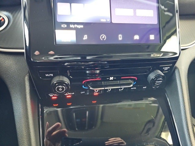 2023 Jeep Grand Cherokee L Laredo 4x4