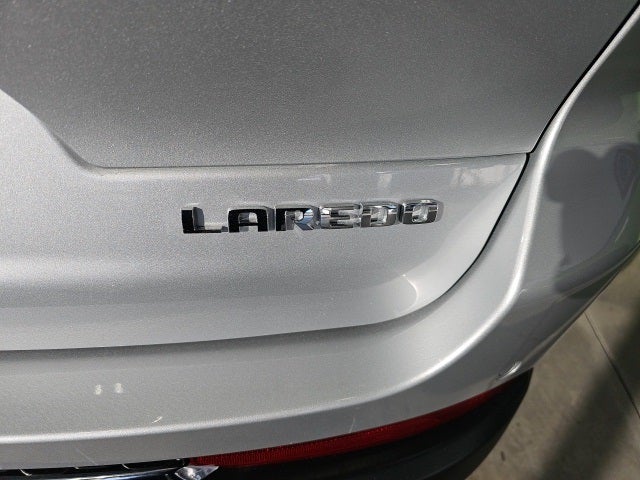 2023 Jeep Grand Cherokee L Laredo 4x4