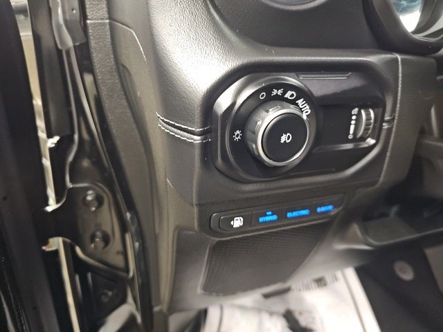 2024 Jeep Wrangler 4xe Sahara 4xe