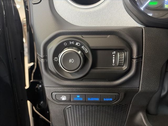 2025 Jeep Wrangler Sahara 4xe