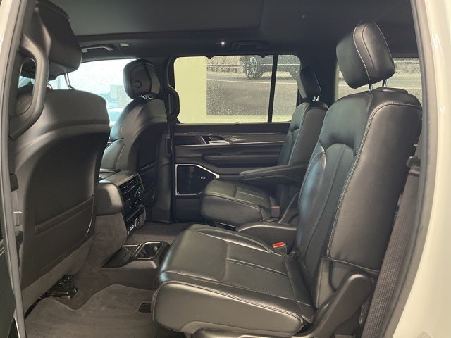 2022 Jeep Wagoneer Series III 4x4