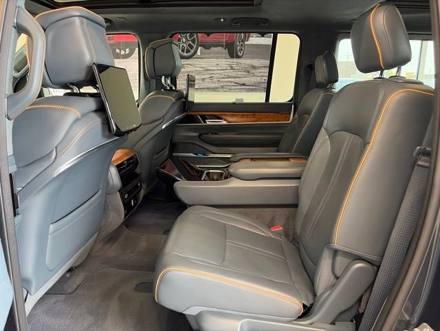 2023 Jeep Grand Wagoneer Series II
