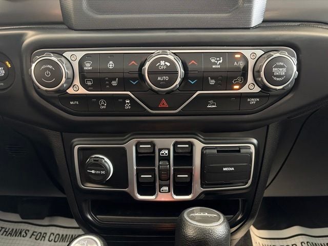 2023 Jeep Gladiator Willys 4x4