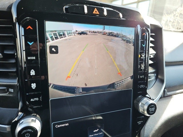 2023 RAM 1500 Big Horn Crew Cab 4x4 5'7' Box