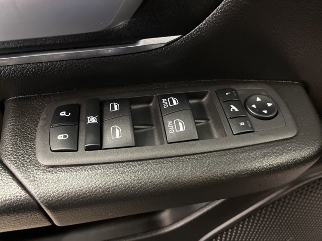 2024 RAM 1500 Big Horn Crew Cab 4x4 5'7' Box