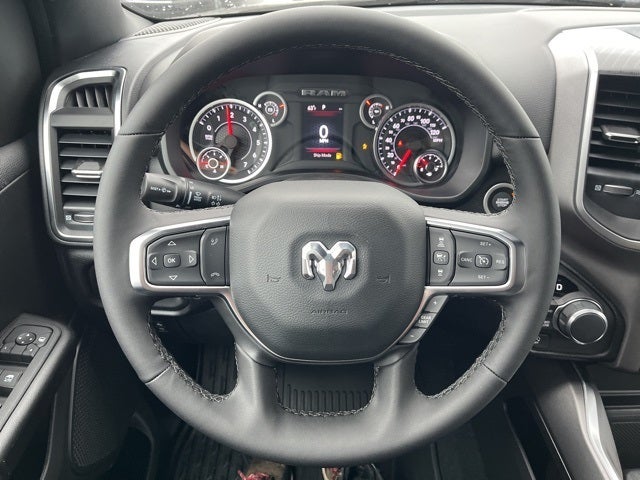 2025 RAM Ram 1500 RAM 1500 BIG HORN CREW CAB 4X4 5'7' BOX