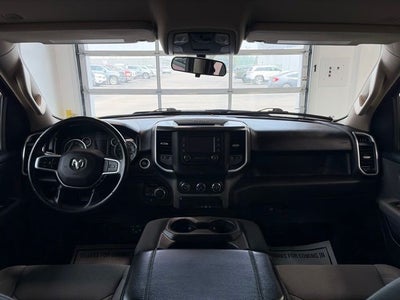 2020 RAM 1500 Big Horn Crew Cab 4x4 5'7' Box