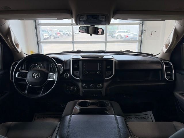 2020 RAM 1500 Big Horn Crew Cab 4x4 5'7' Box