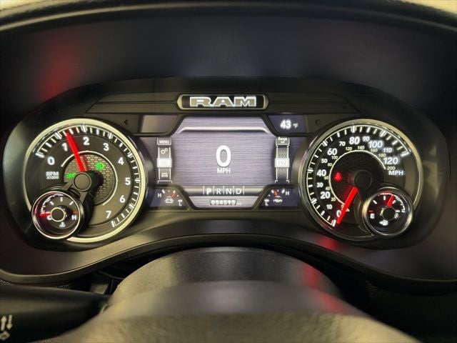 2023 RAM 1500 Big Horn Quad Cab 4x4 6'4' Box