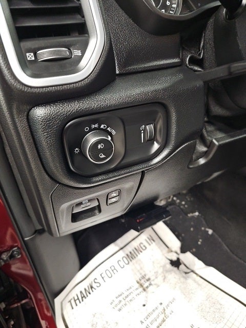 2020 RAM 1500 Big Horn Quad Cab 4x4 6'4' Box