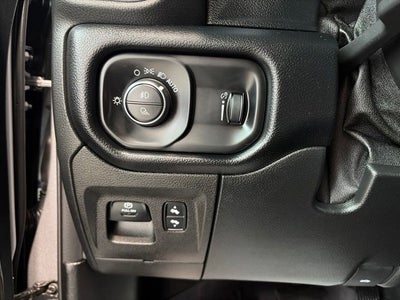 2021 RAM 1500 Big Horn Quad Cab 4x4 6'4' Box