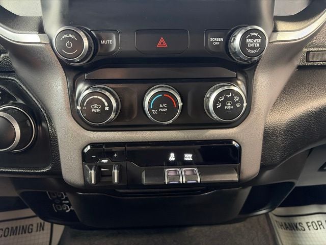 2021 RAM 1500 Big Horn Quad Cab 4x4 6'4' Box