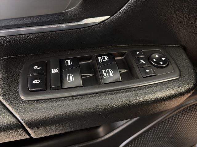 2019 RAM 1500 Big Horn/Lone Star Crew Cab 4x4 5'7' Box