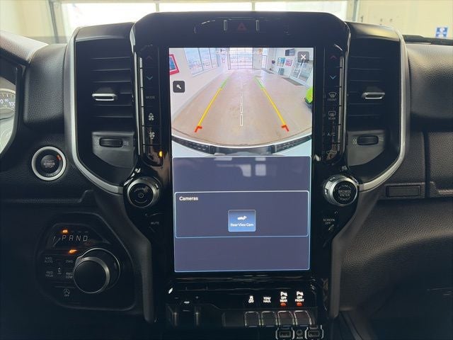 2024 RAM 1500 Big Horn Crew Cab 4x4 5'7' Box