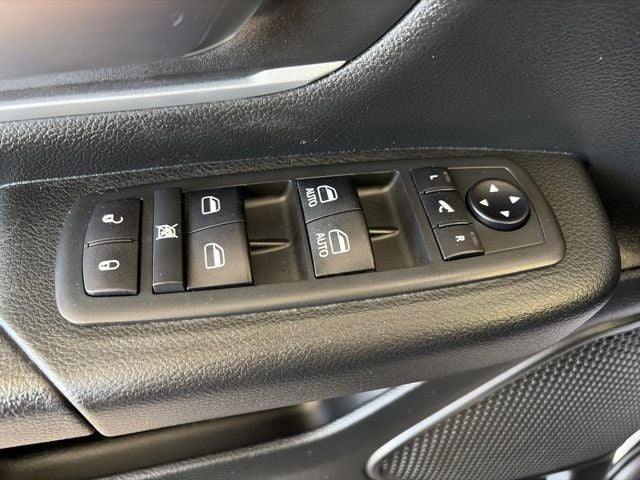 2021 RAM 1500 Big Horn Crew Cab 4x4 5'7' Box
