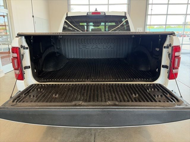 2022 RAM 1500 Laramie Crew Cab 4x4 5'7' Box