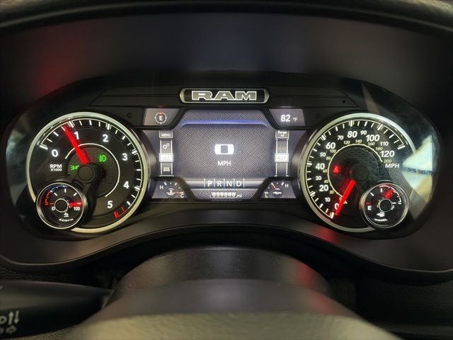 2022 RAM 1500 Laramie Crew Cab 4x4 5'7' Box
