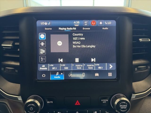 2022 RAM 1500 Laramie Crew Cab 4x4 5'7' Box