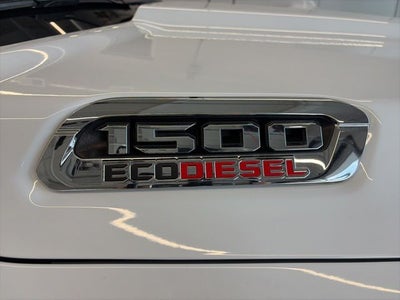 2022 RAM 1500 Laramie Crew Cab 4x4 5'7' Box