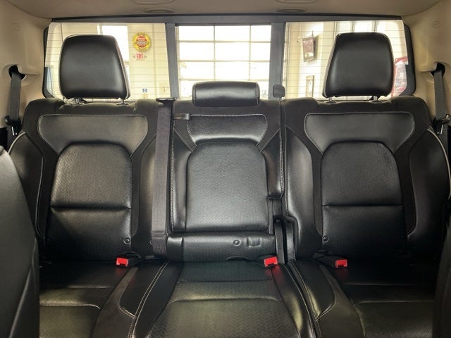 2019 RAM 1500 Laramie Crew Cab 4x4 5'7' Box