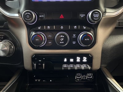 2019 RAM 1500 Laramie Crew Cab 4x4 5'7' Box