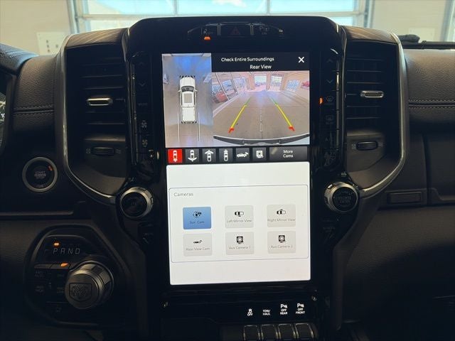 2023 RAM 1500 Laramie Crew Cab 4x4 5'7' Box