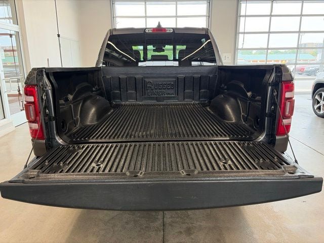 2020 RAM 1500 Laramie Crew Cab 4x4 5'7' Box