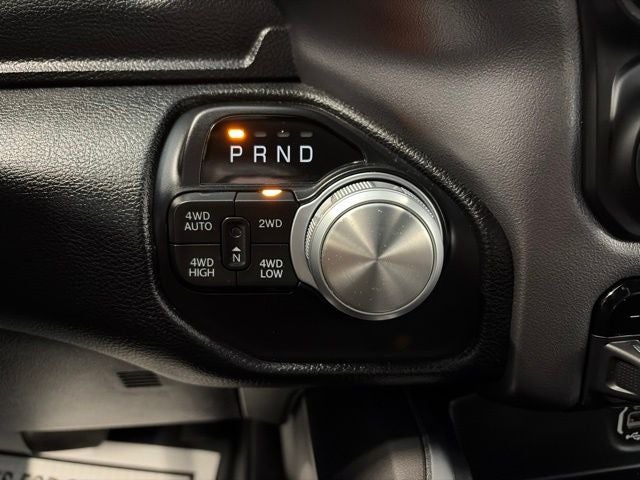 2020 RAM 1500 Laramie Crew Cab 4x4 5'7' Box