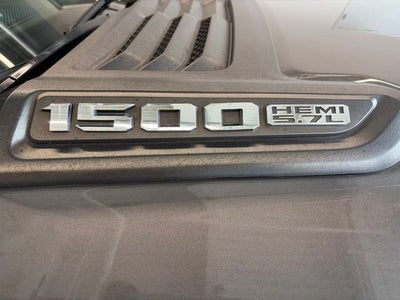 2020 RAM 1500 Laramie Crew Cab 4x4 5'7' Box