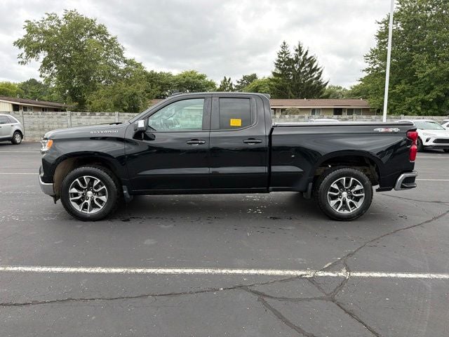 2022 Chevrolet Silverado 1500 4WD Double Cab Standard Bed LT with 2FT