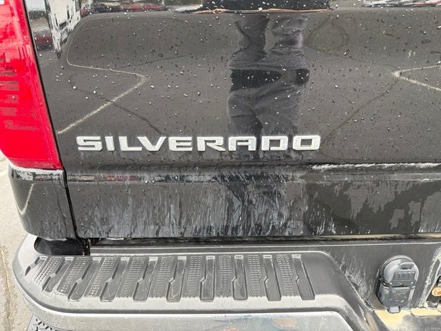 2022 Chevrolet Silverado 1500 4WD Double Cab Standard Bed LT with 2FT