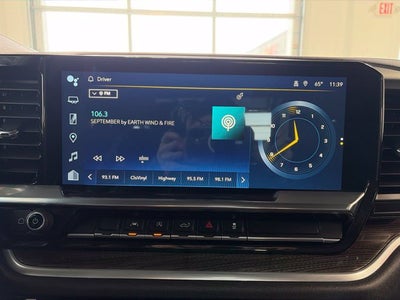 2022 Chevrolet Silverado 1500 4WD Double Cab Standard Bed LT with 2FT