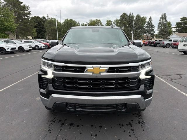 2022 Chevrolet Silverado 1500 4WD Double Cab Standard Bed LT with 2FT