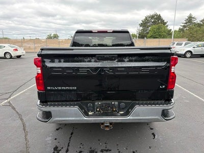 2022 Chevrolet Silverado 1500 4WD Double Cab Standard Bed LT with 2FT
