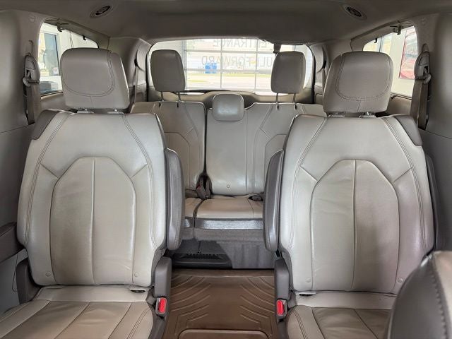 2017 Chrysler Pacifica Touring L