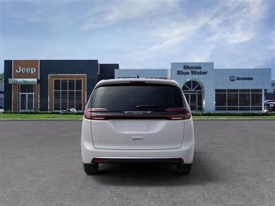 2027 Chrysler Pacifica PACIFICA SELECT