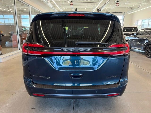 2025 Chrysler Pacifica Limited
