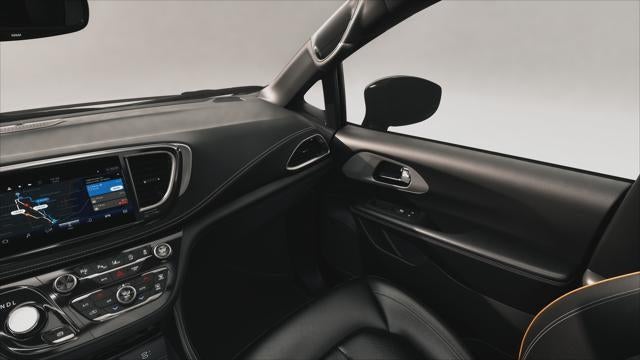 2027 Chrysler Pacifica PACIFICA LIMITED