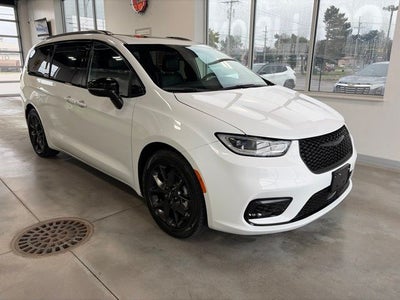 2025 Chrysler Pacifica Limited